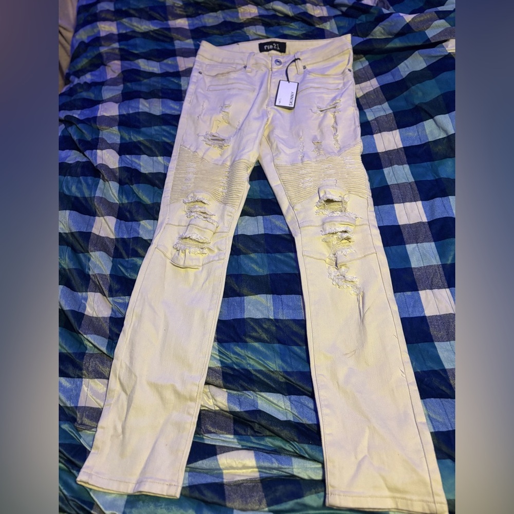Cream Distressed Men's SKINNY Jeans